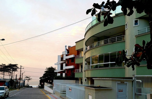 Enjoy a little piece of paradise here at Solar Monte Carlo on 4 ISLANDS