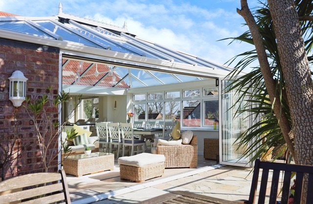 Enjoy a peaceful stay at this charming 3-bedroom, dog-friendly house in Pondwell.
