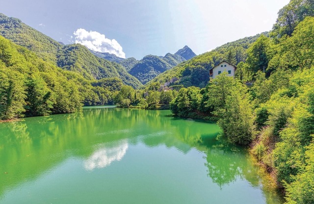 Enjoy a relaxing holiday in the midst of the idyllic Tuscan countryside.