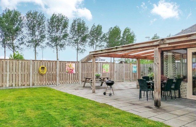 Enjoy a relaxing vacation in this lovely house in Zeeland.