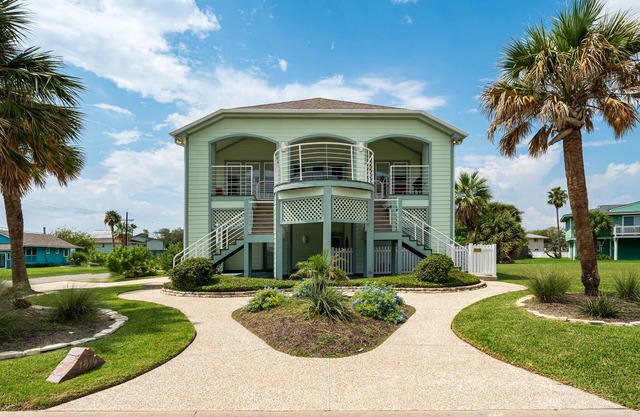 Enjoy amazing Bay views from Seaside Sanctuary!