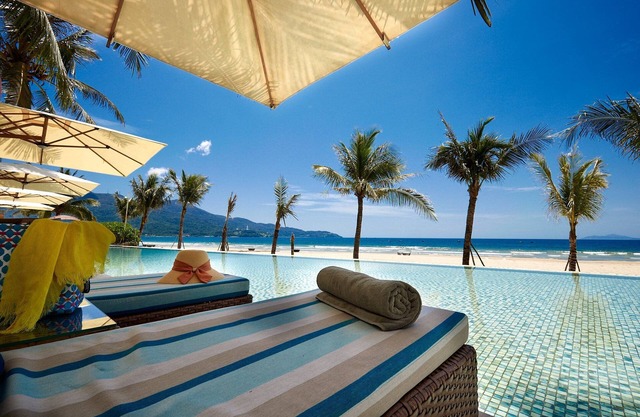 Enjoy Beautiful Sunrise from Beachfront suite