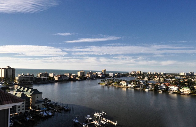 Enjoy Five Star Penthouse, Newly Renovated