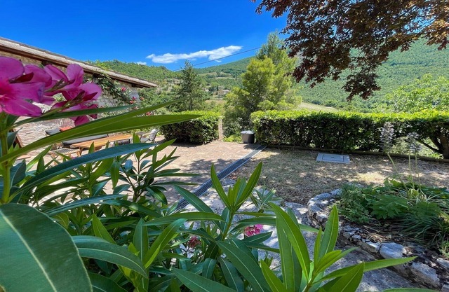 Enjoy Italy - Pool Villa Cerro in Spoleto