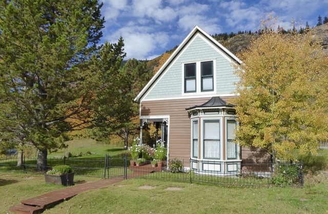 Enjoy some R & R at this historic cottage in the best neighborhood in town!