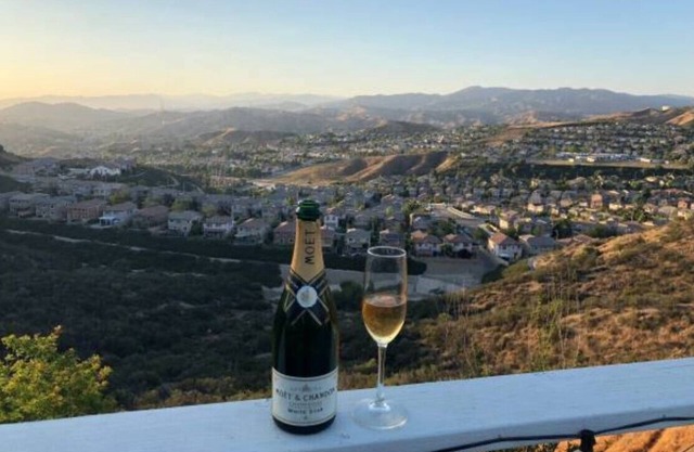 Enjoy Spectacular City and Mountain Views at the Florence Villa Retreat
