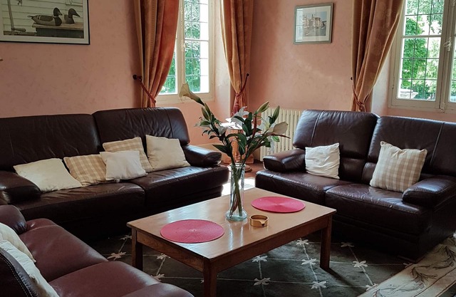 Enjoy the traditional French Manoir Experience!