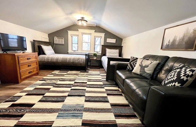 Enjoy this Private & Centrally Located 2 bed/2 bath Loft