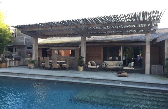 Enjoy Ultimate Hamptons Escape! 70 miles from NYC! Heated Pool, Tennis, & Beach