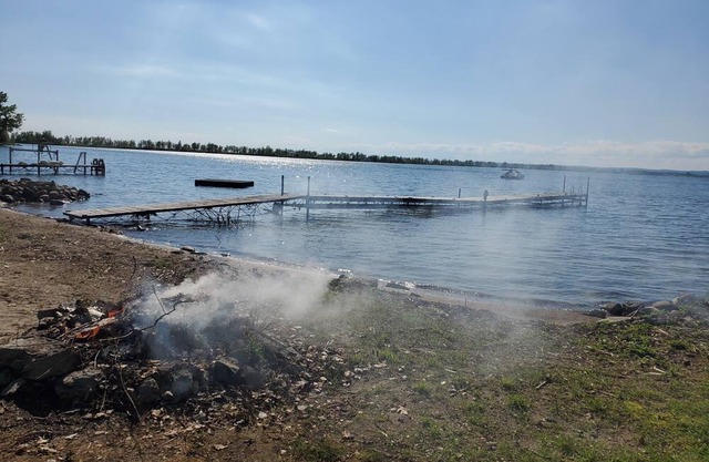 Enjoy Waterfront Cottage Life While Discovering Prince Edward Country