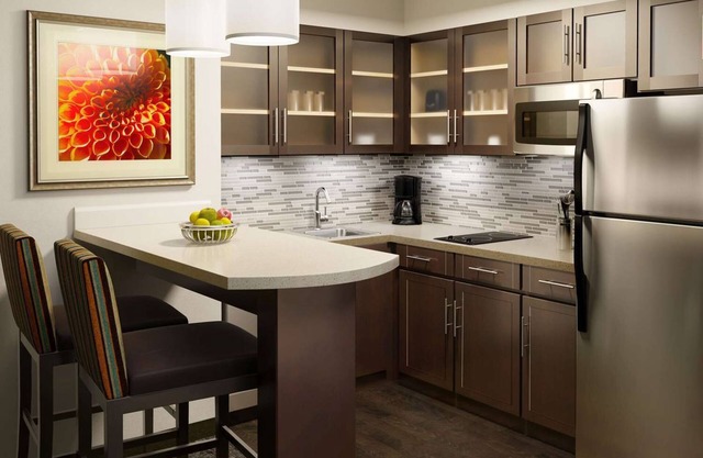 Enjoyable Stay! Pet Friendly! Minutes’ Drive to Dallas World Aquarium!