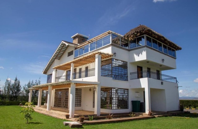 ENKAI HOUSE NANYUKI