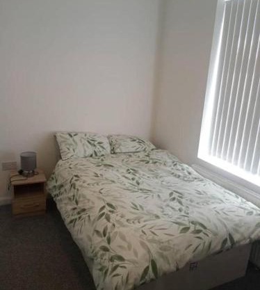 Ensuite Double-bed H3 close to Burnley city centre