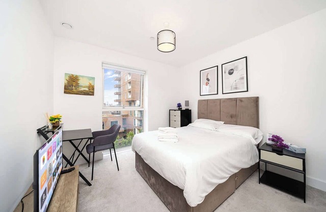 Ensuite Room - Prime Spot Near O2 & Canary Wharf
