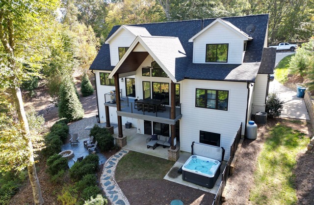 Entertain, Enjoy Friends and Family - amazing amenities inc hot tub!