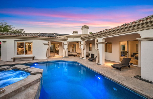 Entertainer’s Dream Palm Springs - 4 Bed/4 Bath