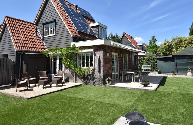 Enticing Holiday Home in Oude with Garden