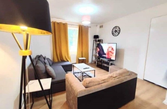 Entire 2 bed home, North Shields, FREE parking