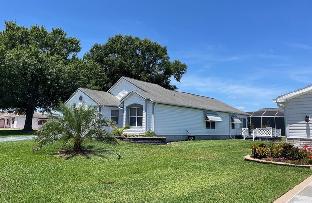 Entire 3 Bedroom Home in The Villages - Sleeps 10