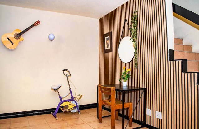 Entire Apartment, lovely spacious 3 bedroom apartment