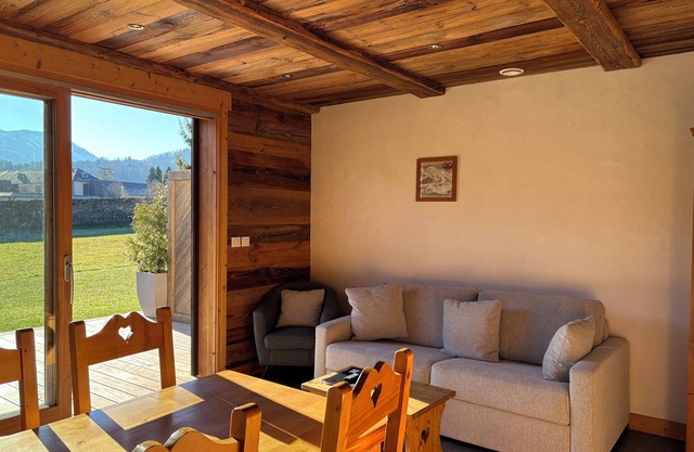 Entire chalet with indoor pool jacuzzi sauna steam room