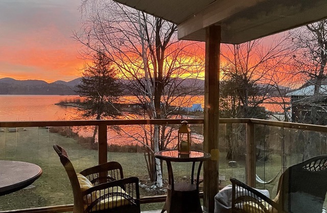 Entire cottage (2 condos), perfect for families or large groups!