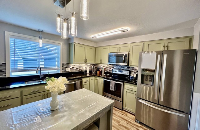 Entire Cozy nice Clean 2BR newly Remodel Condo 0.3mi from Kaiser Sunnyside