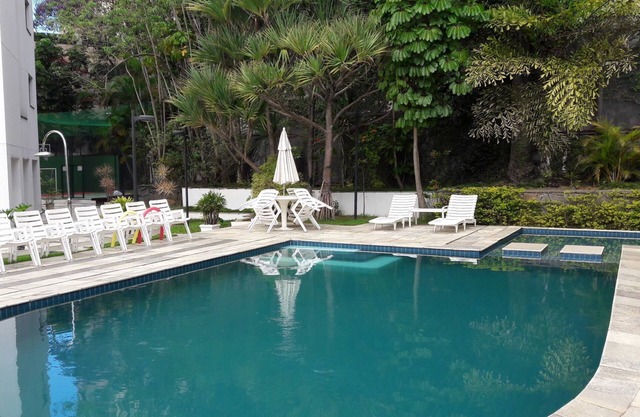 Entire flat decorated with service. Garage . Morumbi / Panamby Wifi TV