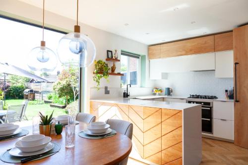 Entire Home Stay, Contractor Ready