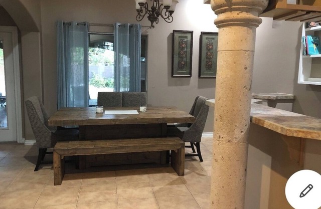 Entire house , close to Mall, restaurants 4 bedrooms and 3 full baths