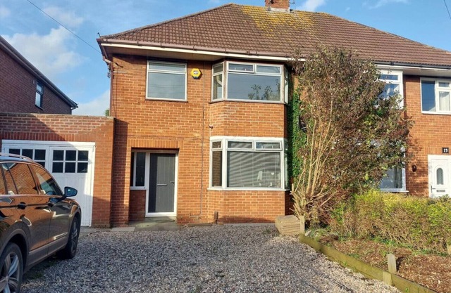 Entire House| Long Stays in Gloucester|Contractors