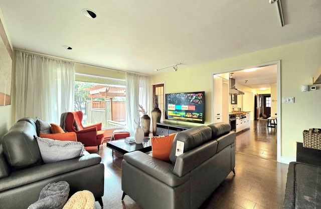 Entire house/Spacious-5 Bedrooms