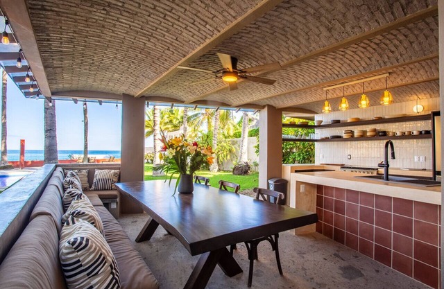 Entire Palmar · Stunning 4 BR Oceanfront Townhome, amazing views.