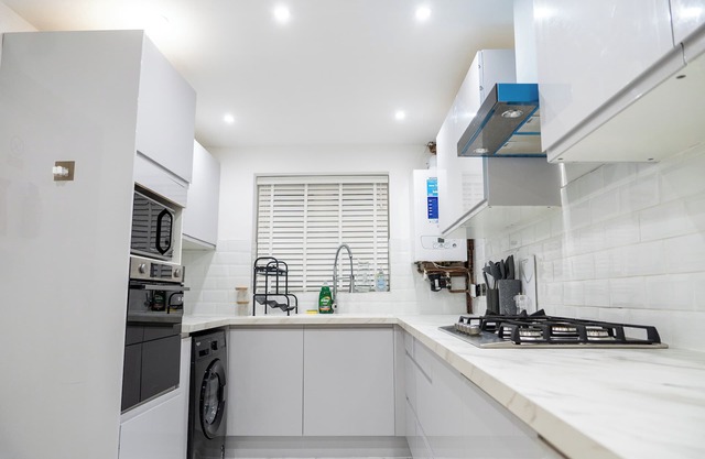 Entire Stylish House-Games Room-6 Guests Capacity-Netflix