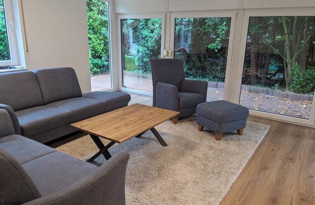 Entire vacation home (130m²) in the center of Augustfehn with large garden.