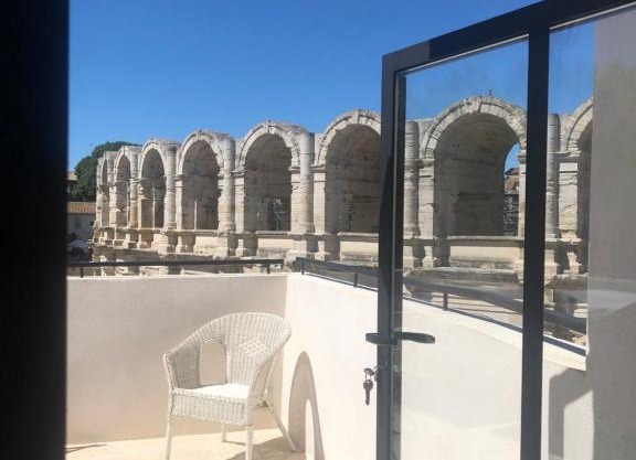 Entre les Arènes et la Major