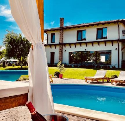 EPIC HOUSE Valea Avrigului