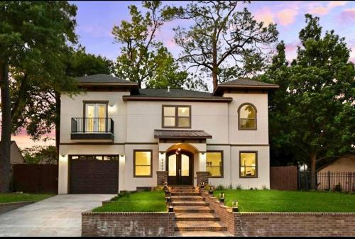 EPIK Home at Medical Center - Required minimum 31 days stay