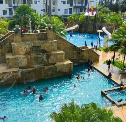 Eqino Homestay @ Swiss Garden Residences