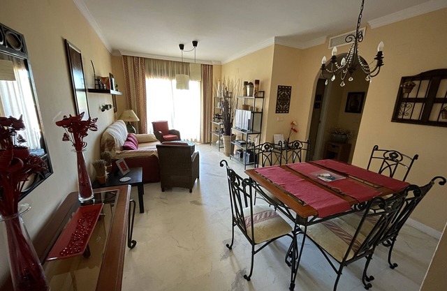 Equipado, Terraza de 32 m2 con vistas al campo de golf en Playa Granada.