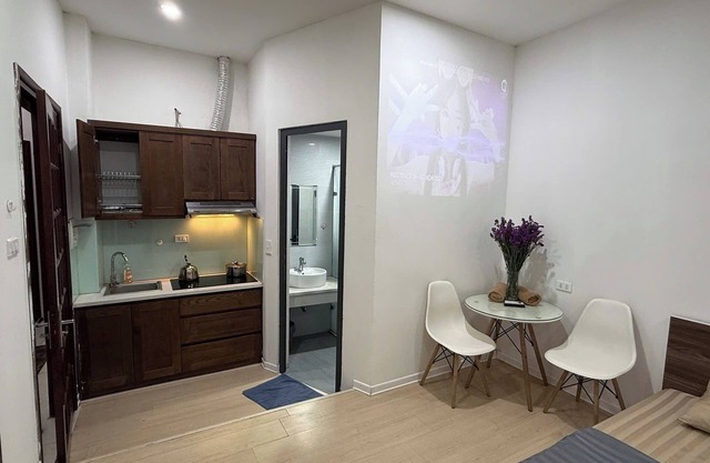 Era Apartment Chua Ha