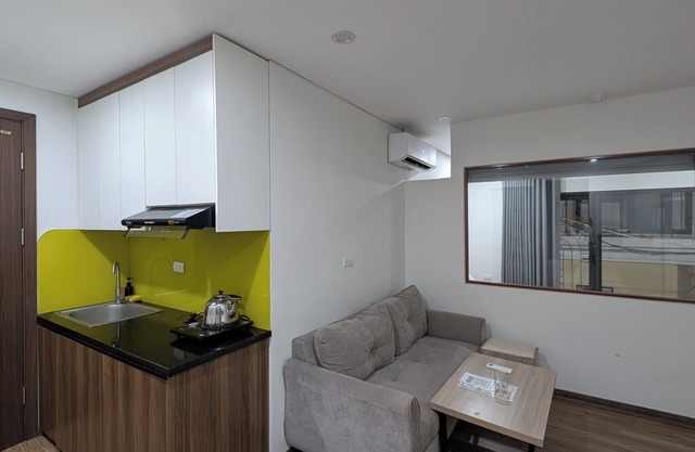 Era Apartment Lac Long Quan