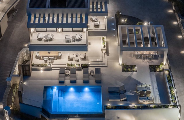 Eran Luxury Villa