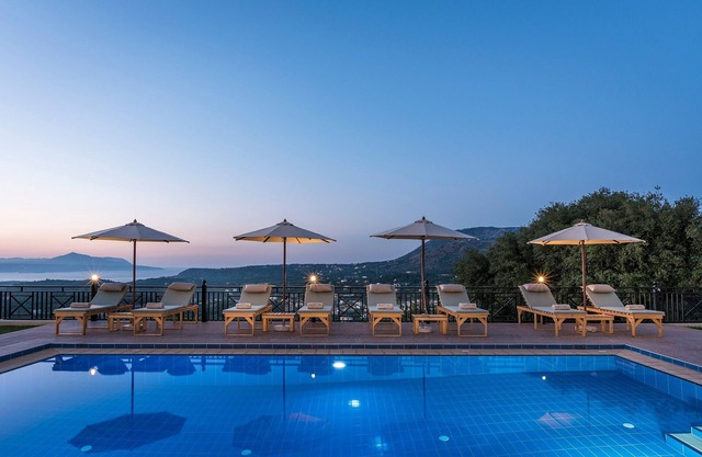 Erato Villa - Five Bedroom Villa, Sleeps 11