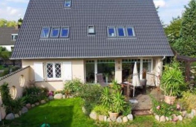 Erdgeschoss Wohnung mit Garten