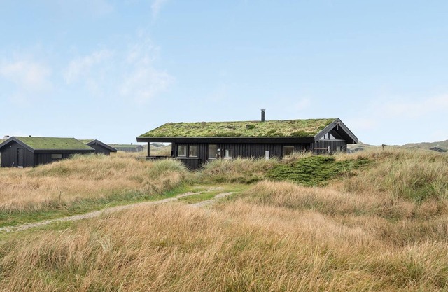 "Eri" - 300m from the sea by Interhome