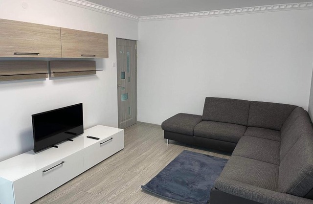 ERIC APARTMENT
