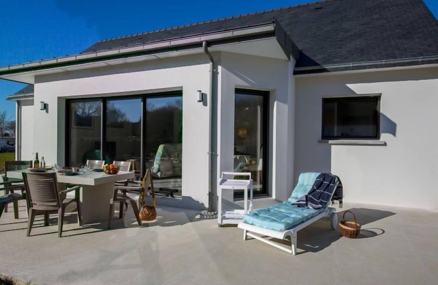 Ericaro by Interhome