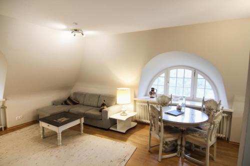 Erna im Friesenhaus Sieben-Linden