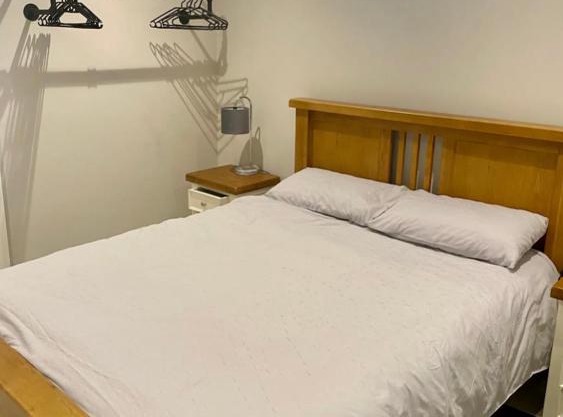 Ernegetaway 3 Queen St 1 Bedroom apartment